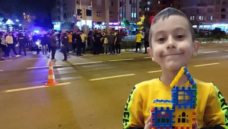 8 Yaşındaki Çocuk Kamyonet Kazasında Hayatını Kaybetti, Şehir Yasta