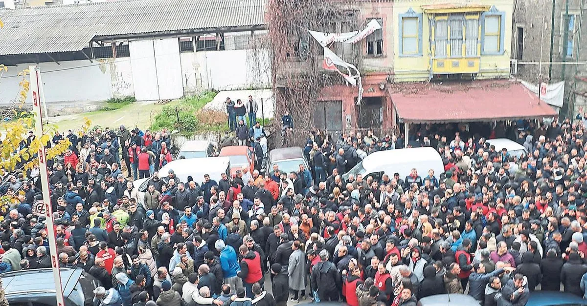 İzmir Büyükşehir Belediyesi’nde Maaş Krizi: Şehirde Gerginlik Tırmanıyor