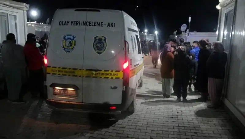Husumetli İki Aile Arasında Korkunç Silahlı Kavga: 2 Ölü, 3 Yaralı