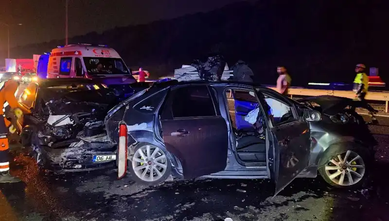 TEM Otoyolu’nda Zincirleme Kaza: 7 Kişi Yaralandı, Trafik Kilitlendi