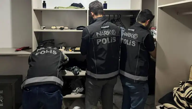Uyuşturucu Operasyonunda Ele Geçirilen F Serisi Dolarlar Şok Etti!