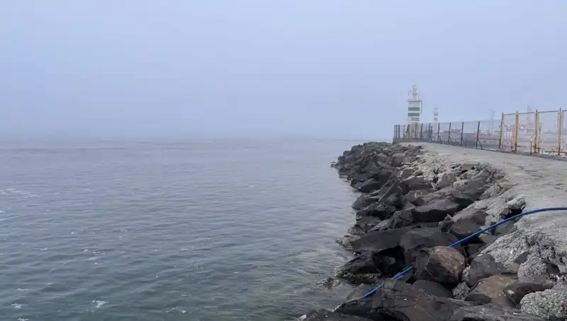 Çanakkale Boğazı’nda Yoğun Sis: Gemi Geçişlerine Olaylı Duraklama