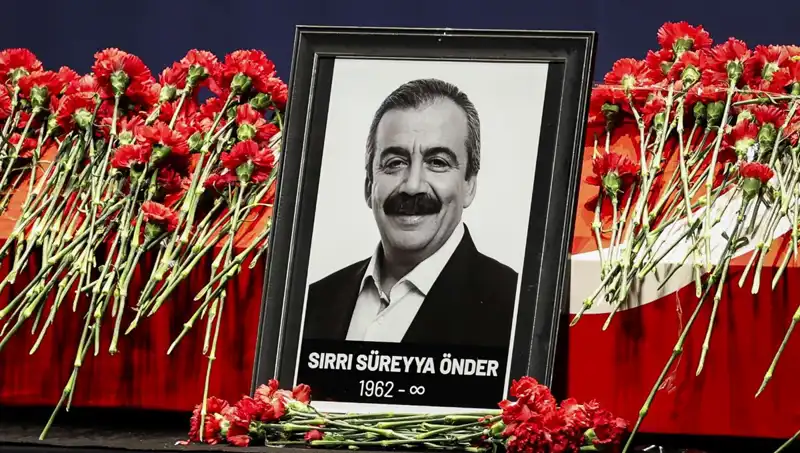 Sırrı Süreyya Önder, Meclis’te Geleneği Yeniden Yaşattı: Unutulmaz Anma Töreni