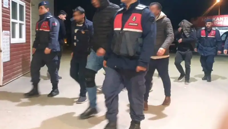 Uyuşturucu Partisine Şok Baskın: Bağ Evinde Yakaladı