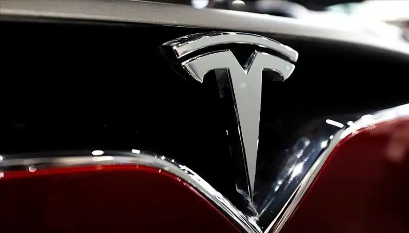 Tesla'nın Ucuz Model Tartışmaları: FSD Beklentisi ve HW3 Sahiplerinin Sorunları