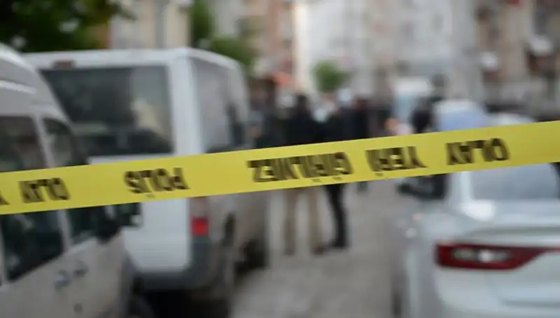 Dört Kişilik Çetede Korkunç Çatışma: Satır ve Bıçakla İki Yaralı, Bir Ölü