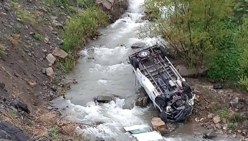 Hakkari'de Minibüs Devrildi: Facianın Ayrıntıları ve İlk Müdahale