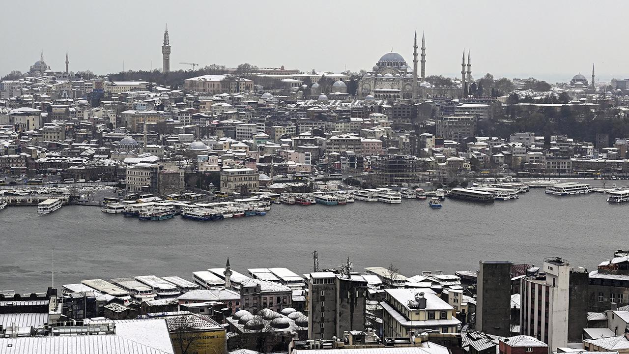 İstanbul Beyaz Örtüyle Kaplandı!