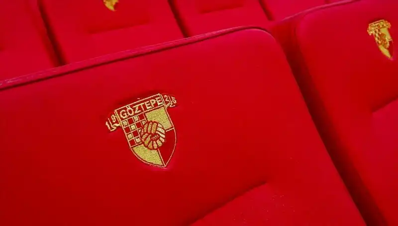 Göztepe, Junior Olaitan ile Sözleşme İmzaladı: Takıma Yeni Bir Soluk