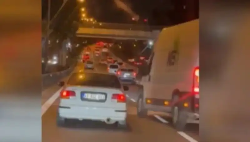 Tuzla'da Yaşanan Makas Terörü: Çarpıp Kaçan Sürücü Tutuklandı!