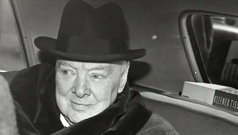 Tarihi Churchill Evi Satışta: 3,75 Milyon Sterlinle Bekleyen Alıcı