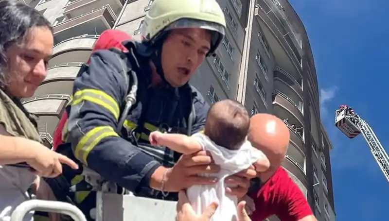 Kayseri'deki 14 Katlı Binada Yangın: Merak Uyandıran Detaylar Ortaya Çıktı