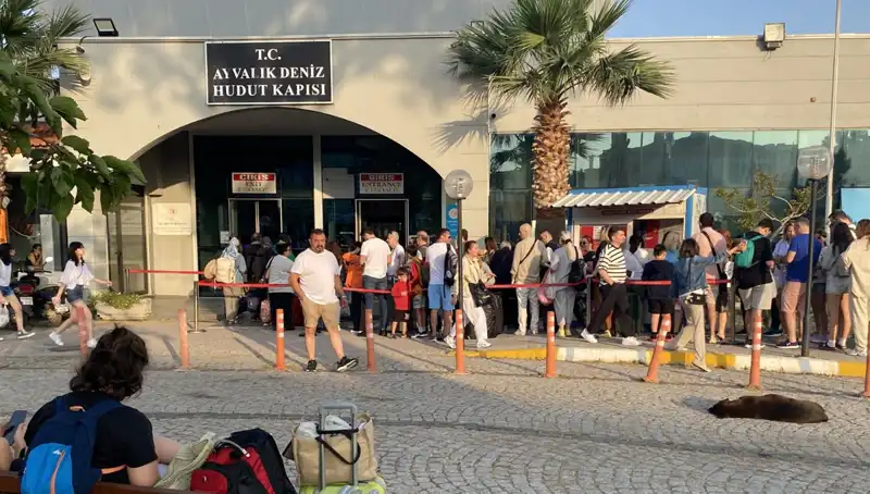 Bayramda Midilli Adası’na Tatilci Akını: Beklenenden Fazla İlgi!