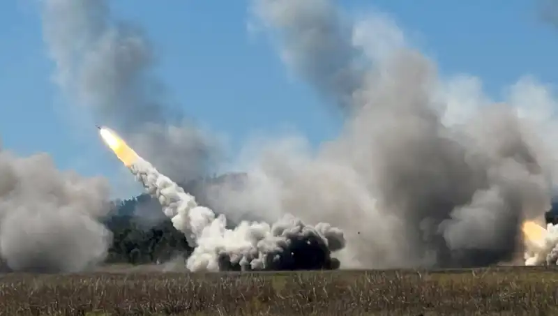 Avustralya'nın Büyük Askeri Tatbikatında HIMARS İlk Gün Yüzüne Çıktı