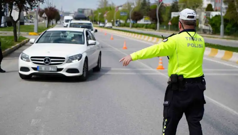 2025'te Yeni Trafik Cezaları: Fahiş Artışlar Geliyor!