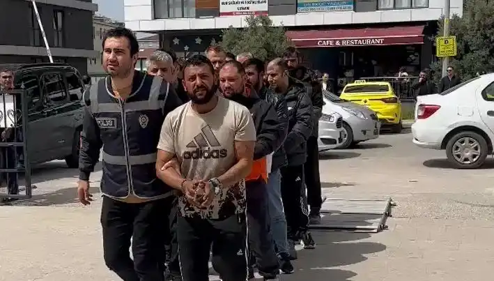 Edirne'de Eş Zamanlı Operasyon: Yedisi de Firari, Hepsi Yakalandı!