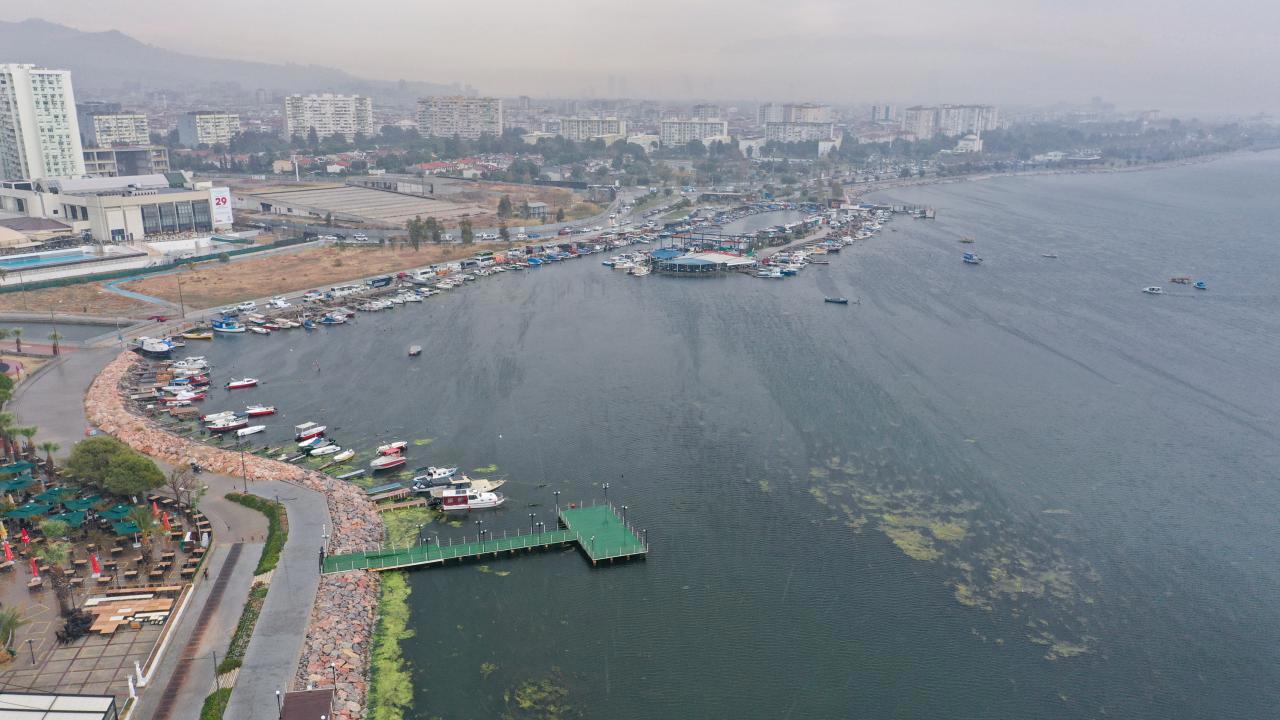 İzmir Körfezi'nde Kirlilik Sorumluları Hakkında Soruşturma Başlatıldı