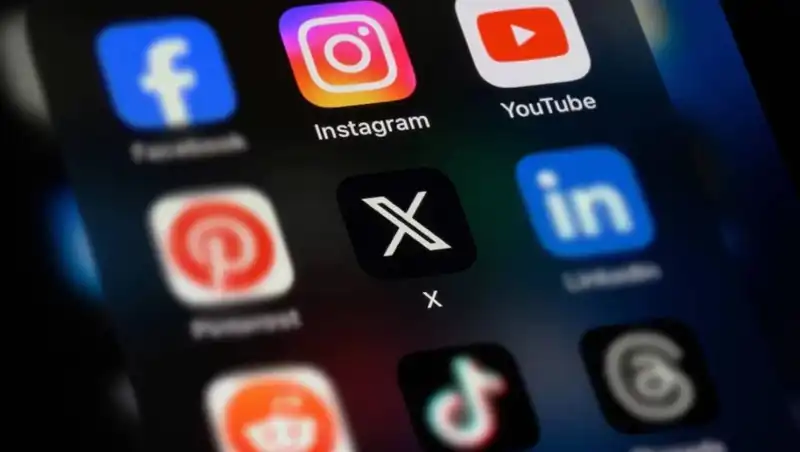 Sosyal Medyada Kısıtlamalar Sürüyor: Whatsapp, Instagram ve Daha Fazlası