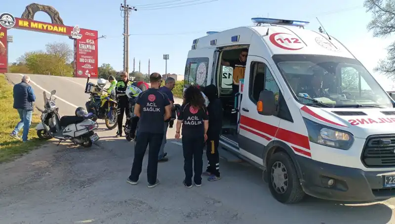 Edirne'de Motosiklet Kazası: Hayatını Kaybeden Gençlerin Dramı